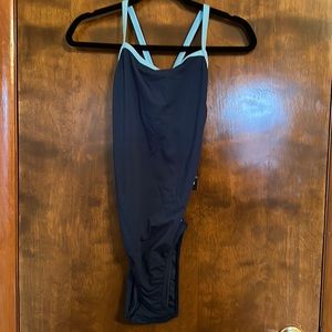 NWT Speedo Women’s Navy & Powder Blue Trim One Piece Swimsuit 🩱 Size 12